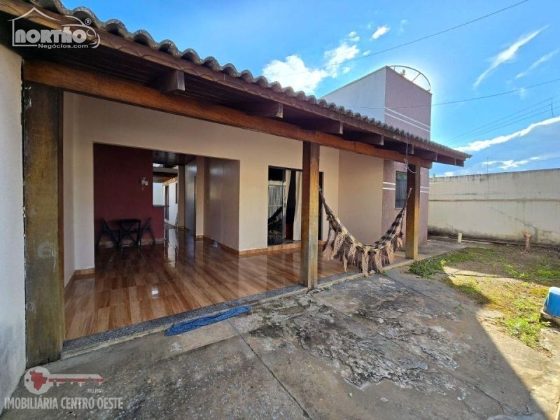 Casa, 3 quartos - Foto 1