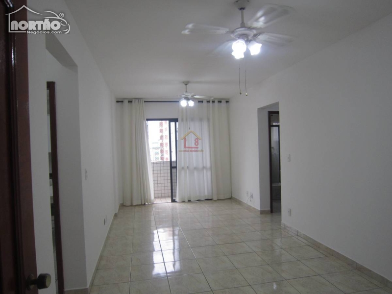 APARTAMENTO A VENDA NO GUILHERMINA EM PRAIA GRANDE/SP