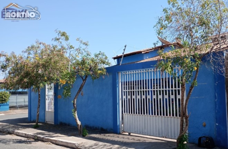 Casa, 3 quartos, 248 m² - Foto 2