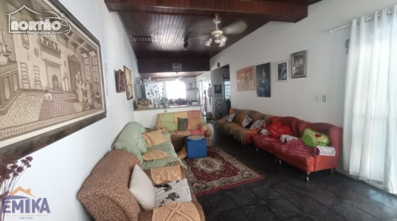 Casa, 3 quartos, 248 m² - Foto 8