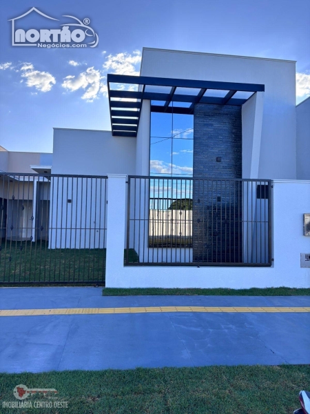 CASA A VENDA NO SETOR COMERCIAL EM SINOP/MT
