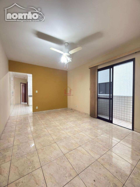 Apartamento a venda no GUILHERMINA em Praia Grande/SP