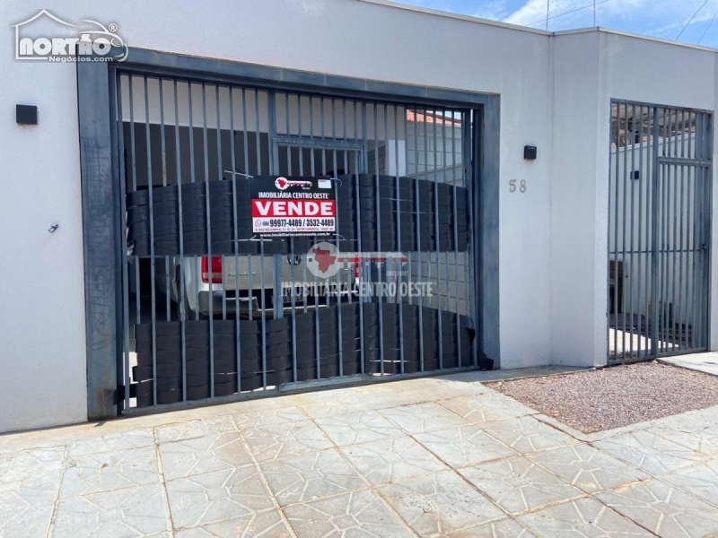 CASA A VENDA NO SETOR COMERCIAL EM SINOP/MT