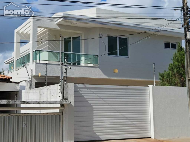Casa, 4 quartos, 331 m² - Foto 1