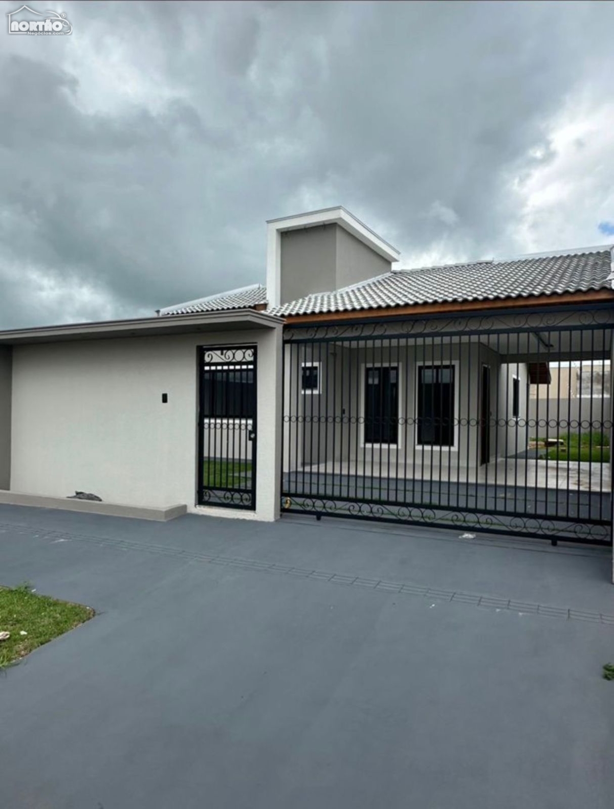 CASA A VENDA NO JARDIM BOUGAINVILLE EM SINOP/MT