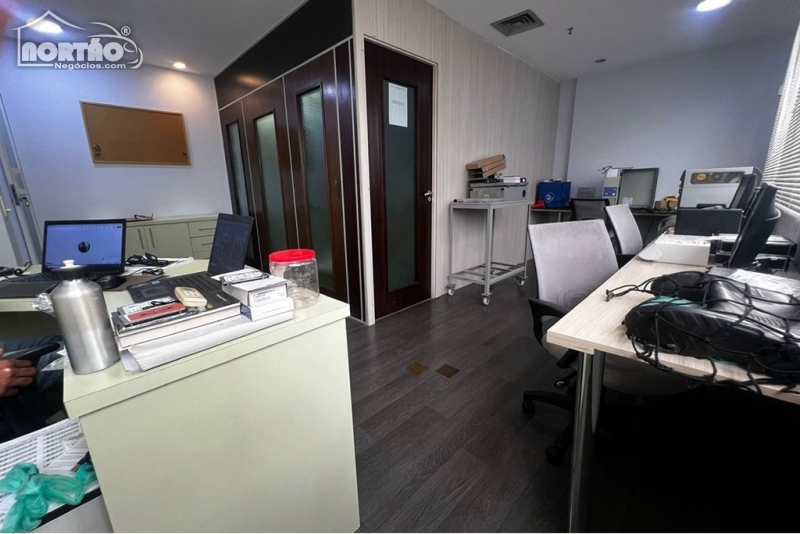 Sala comercial a venda no CAMPO BELO em São Paulo/SP