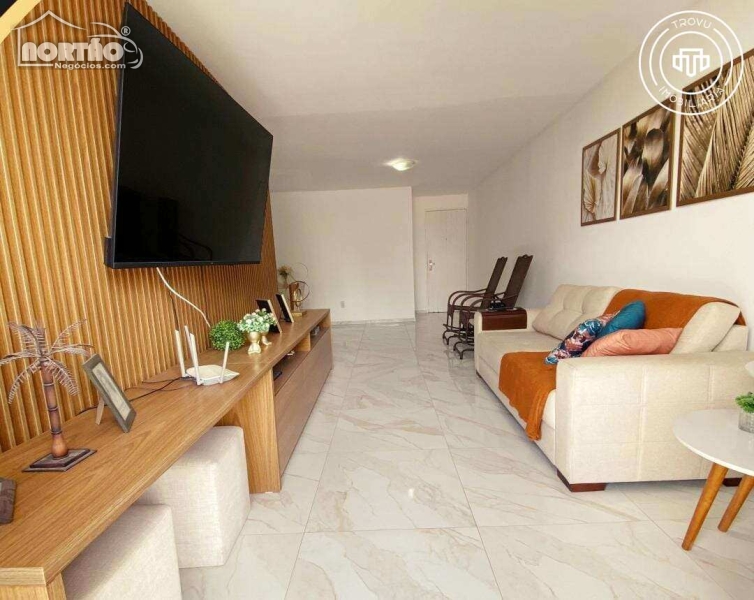 Casa, 6 quartos, 120 m² - Foto 3