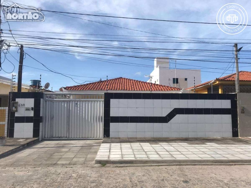 Casa, 6 quartos, 360 m² - Foto 2