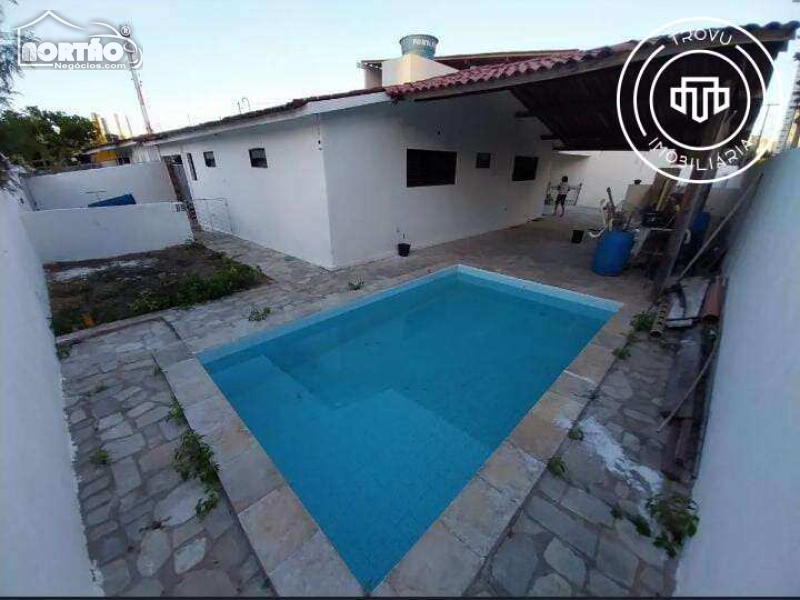 Casa, 4 quartos, 207 m² - Foto 1