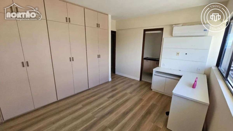Casa, 7 quartos, 205 m² - Foto 7
