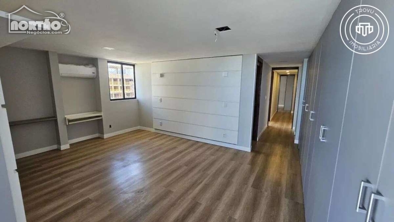 Casa, 7 quartos, 205 m² - Foto 10