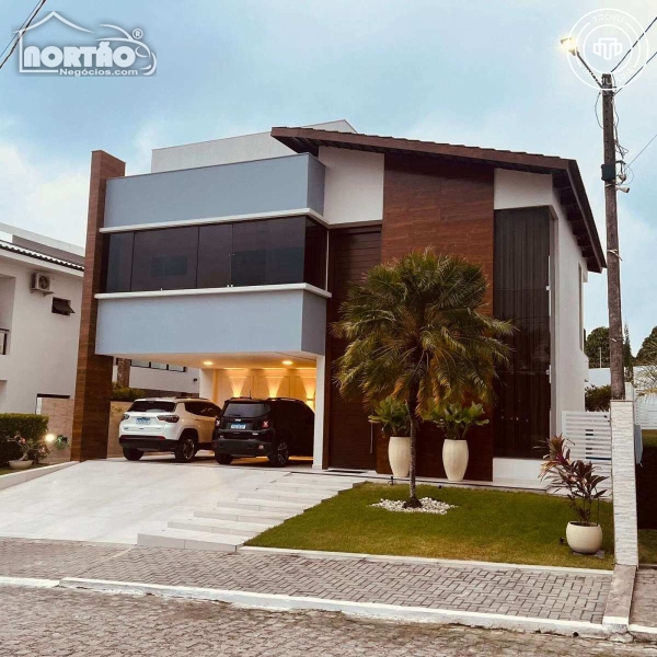 Casa, 4 quartos, 325 m² - Foto 1