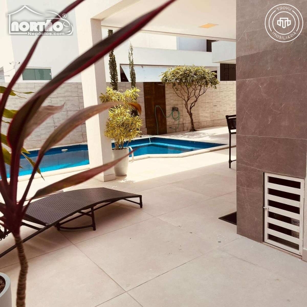Casa, 4 quartos, 325 m² - Foto 4