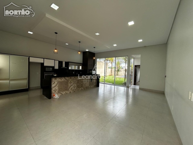 Casa, 3 quartos, 329 m² - Foto 5