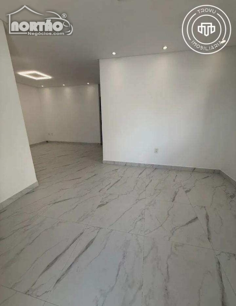 Casa, 3 quartos, 270 m² - Foto 3