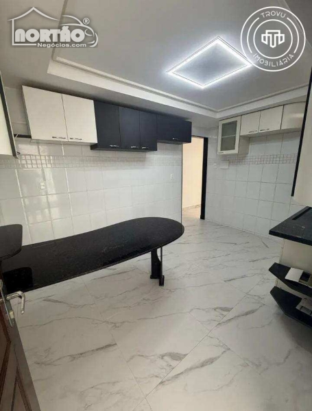 Casa, 3 quartos, 270 m² - Foto 10