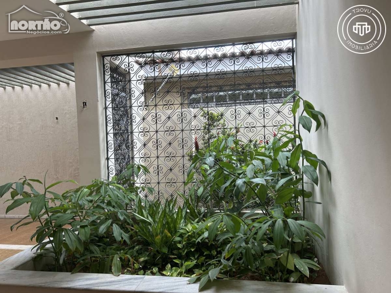 Casa, 6 quartos, 227 m² - Foto 7