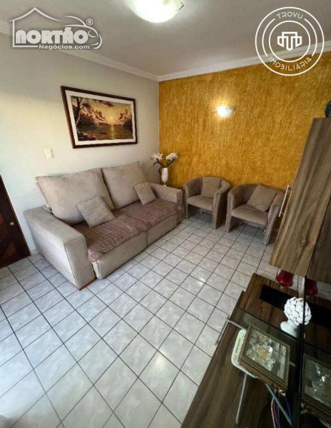 Casa, 3 quartos, 75 m² - Foto 2