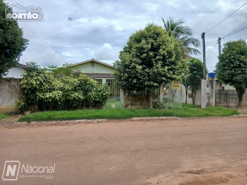 CASA A VENDA NO JARDIM VITORIA EM GUARANTÃ DO NORTE/MT