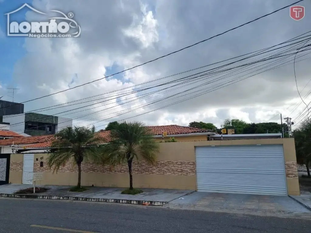 Casa, 4 quartos, 233 m² - Foto 1