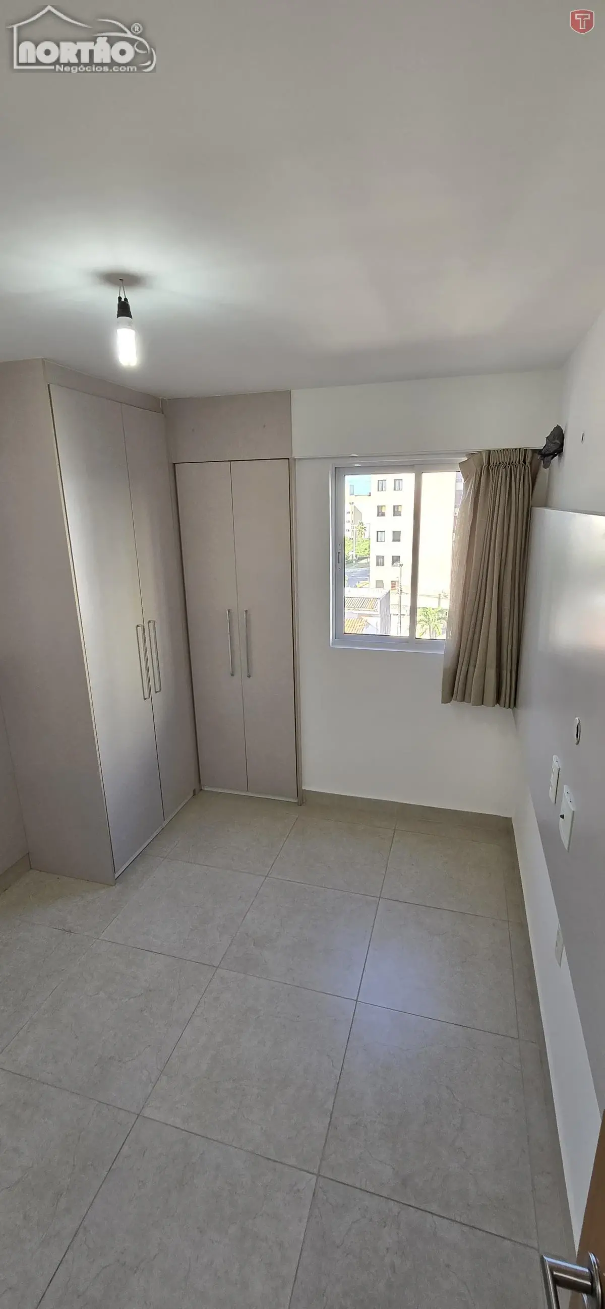 Casa, 5 quartos, 402 m² - Foto 4