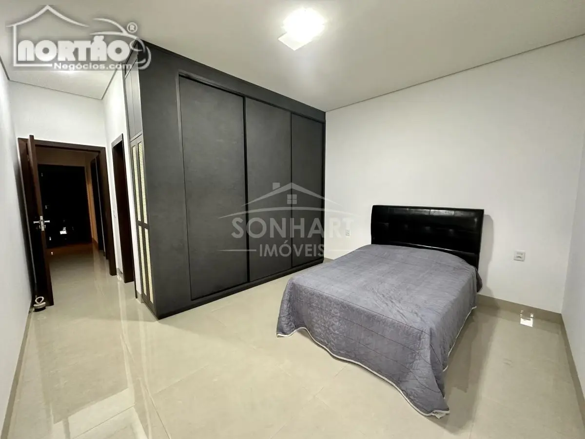 Casa, 3 quartos, 184 m² - Foto 9