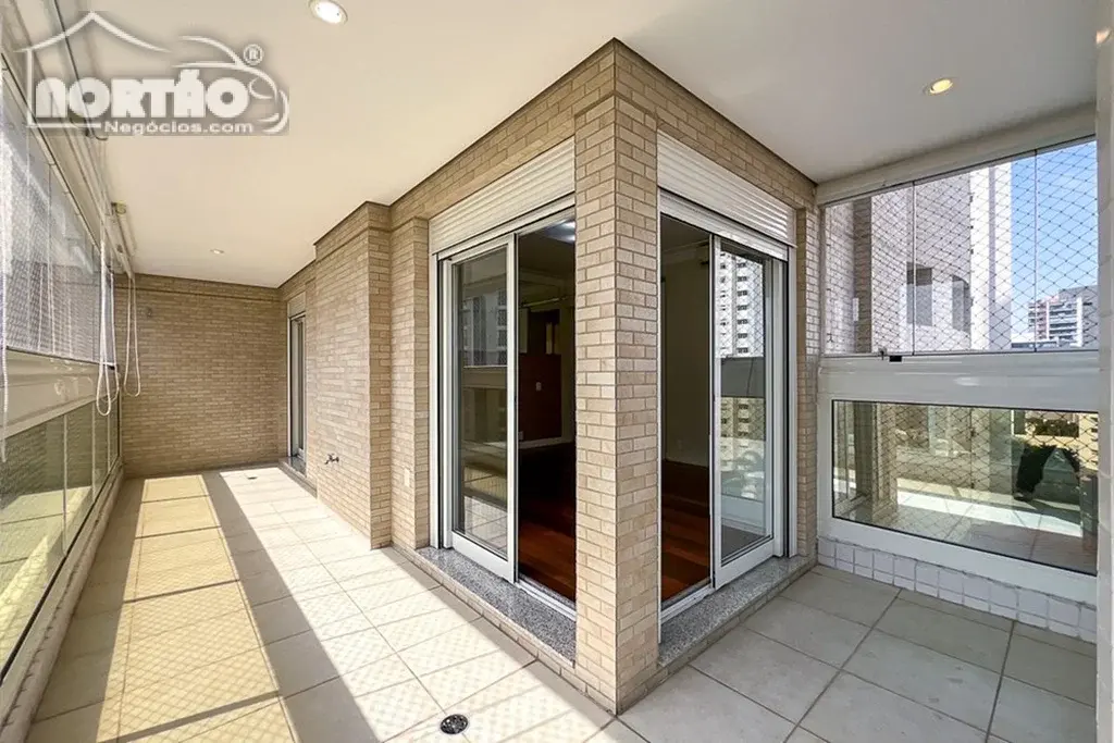 Casa, 5 quartos, 367 m² - Foto 9