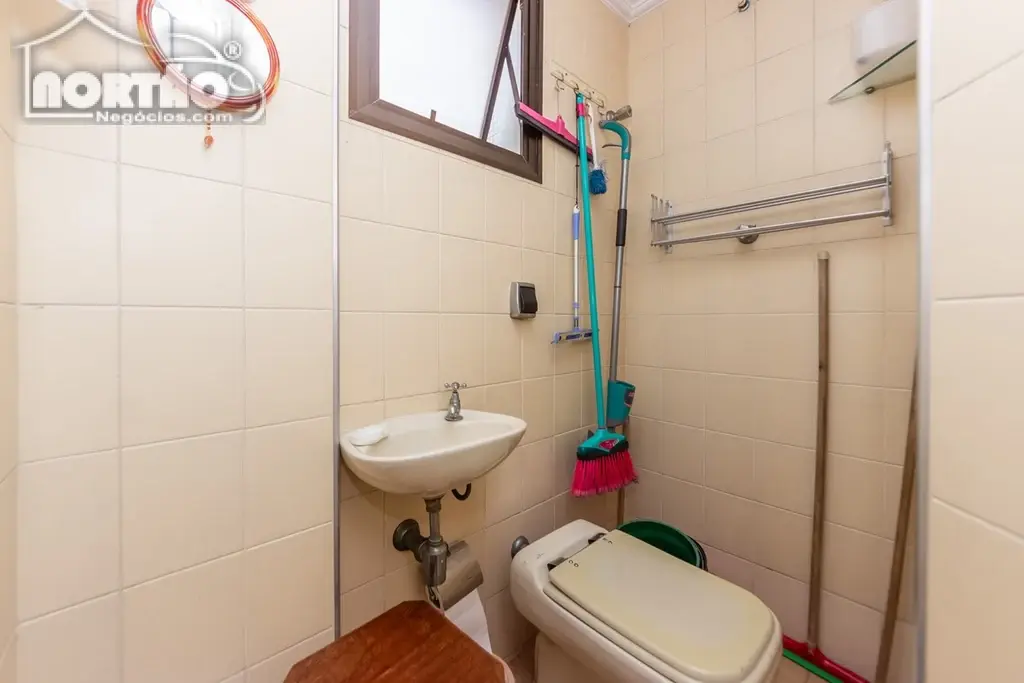Casa, 4 quartos, 186 m² - Foto 2