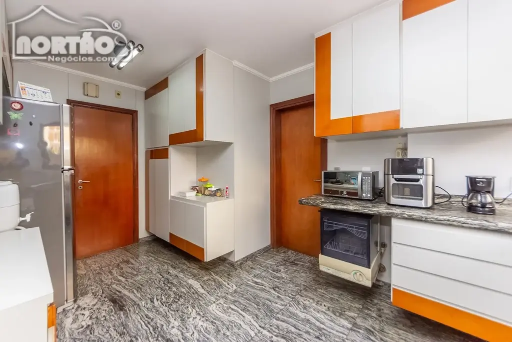 Casa, 4 quartos, 186 m² - Foto 3