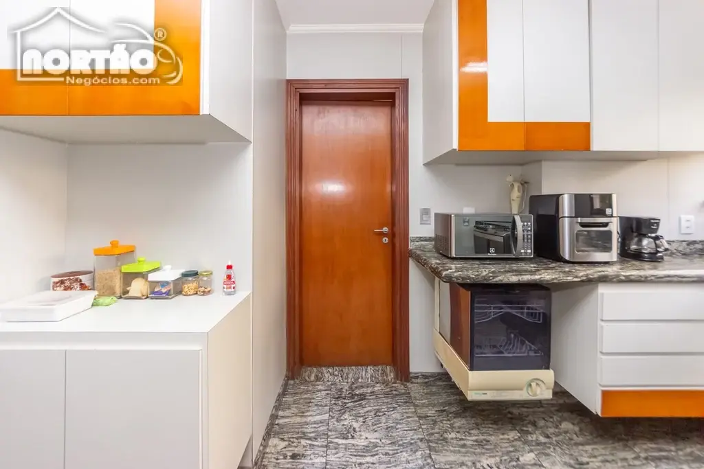 Casa, 4 quartos, 186 m² - Foto 9