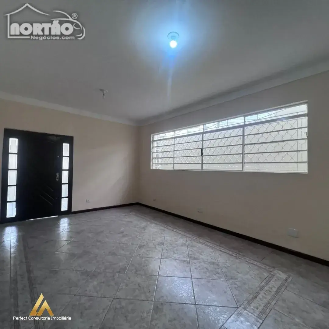 Casa, 4 quartos, 250 m² - Foto 1