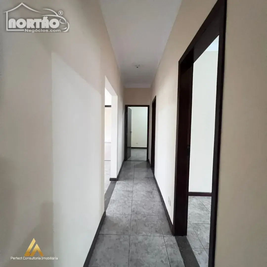 Casa, 4 quartos, 250 m² - Foto 5