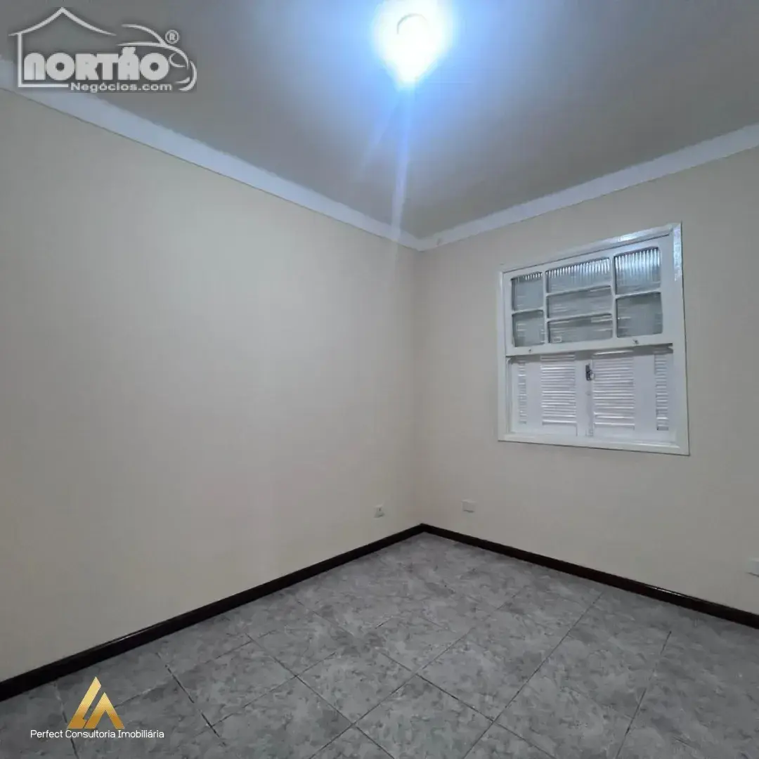 Casa, 4 quartos, 250 m² - Foto 8