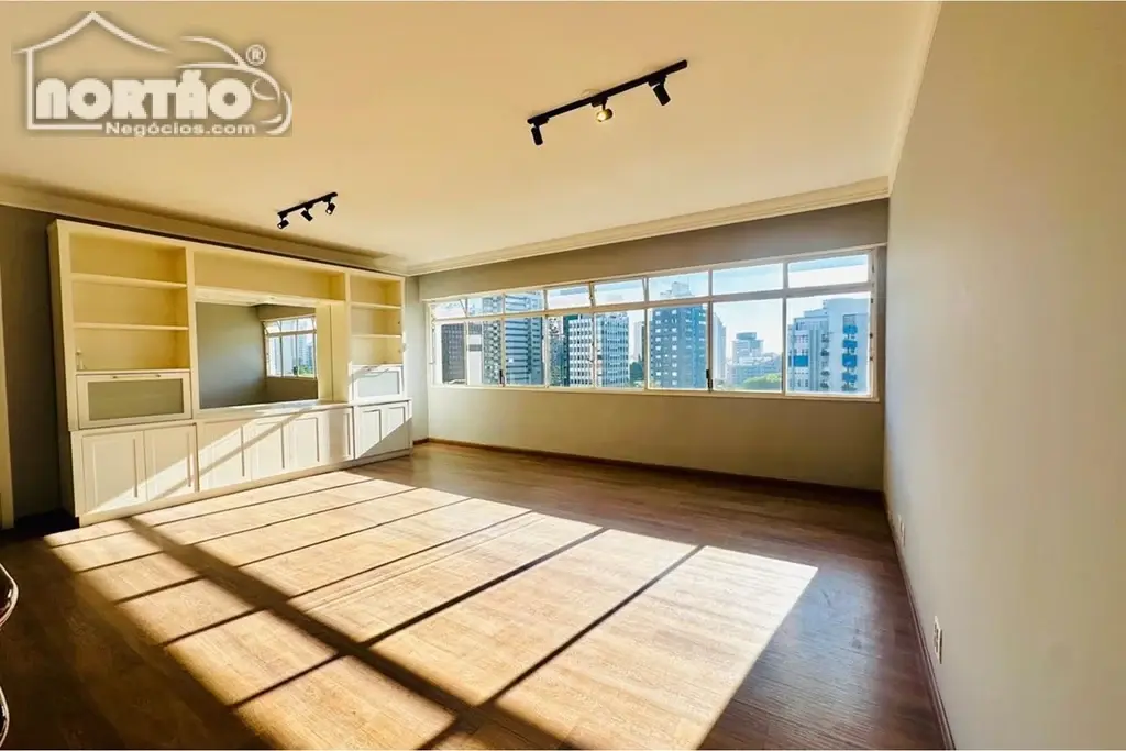 Casa, 3 quartos, 176 m² - Foto 1