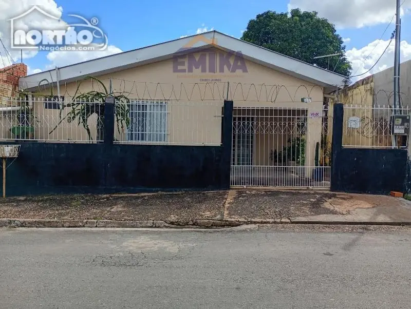 Casa, 3 quartos - Foto 1