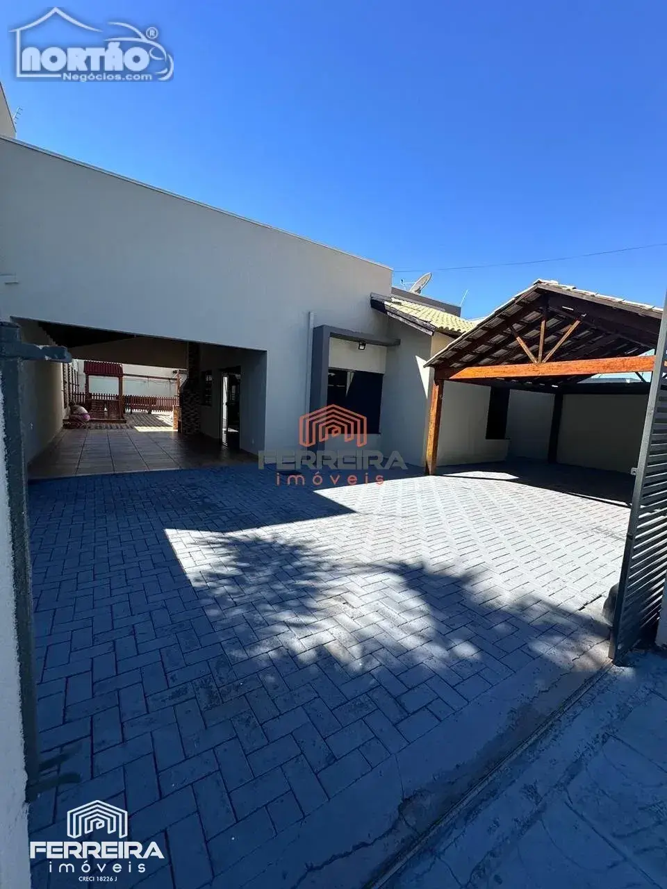 Casa, 2 quartos, 205 m² - Foto 1