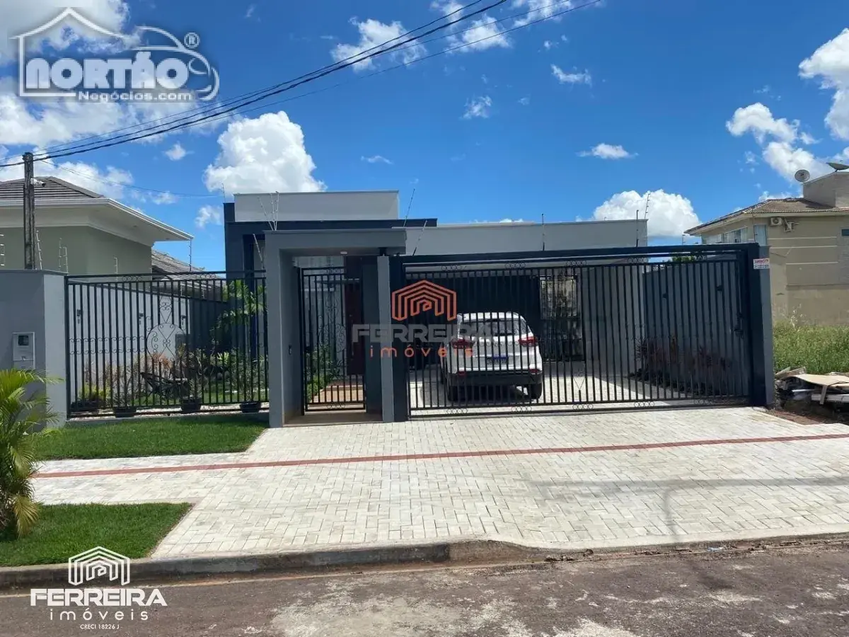 Casa, 3 quartos, 228 m² - Foto 1
