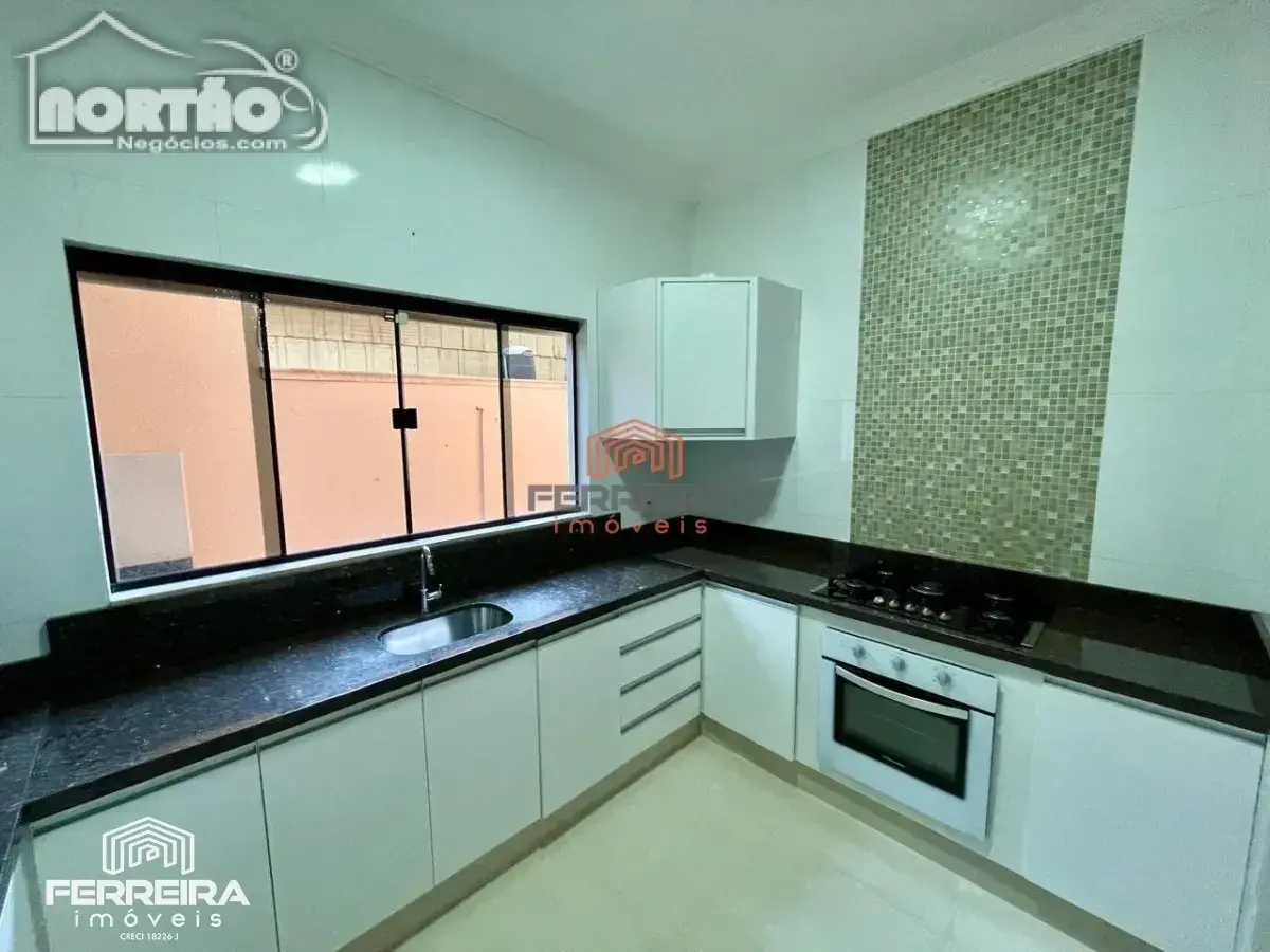 Casa, 6 quartos, 321 m² - Foto 2