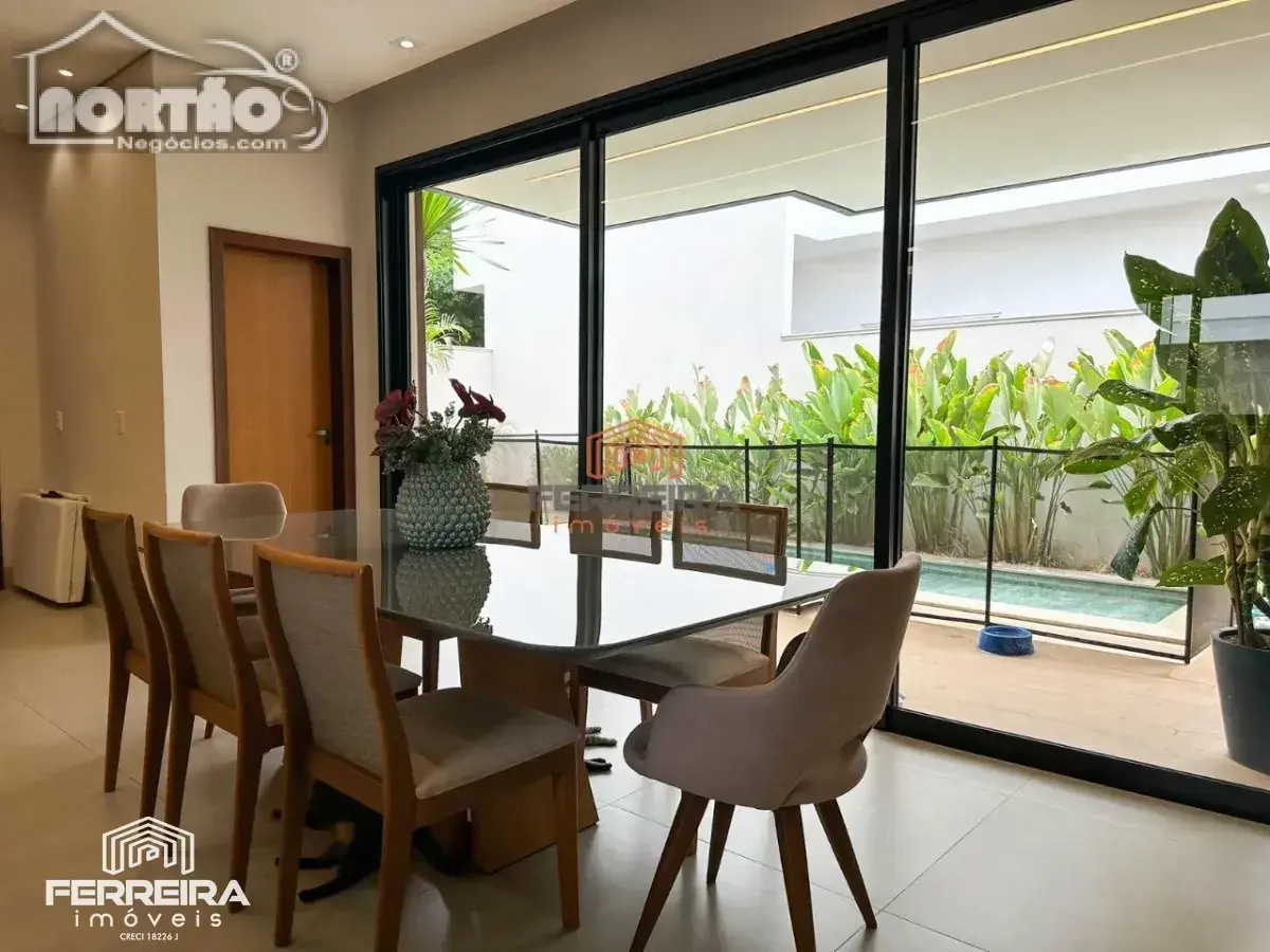 Casa, 3 quartos, 214 m² - Foto 4