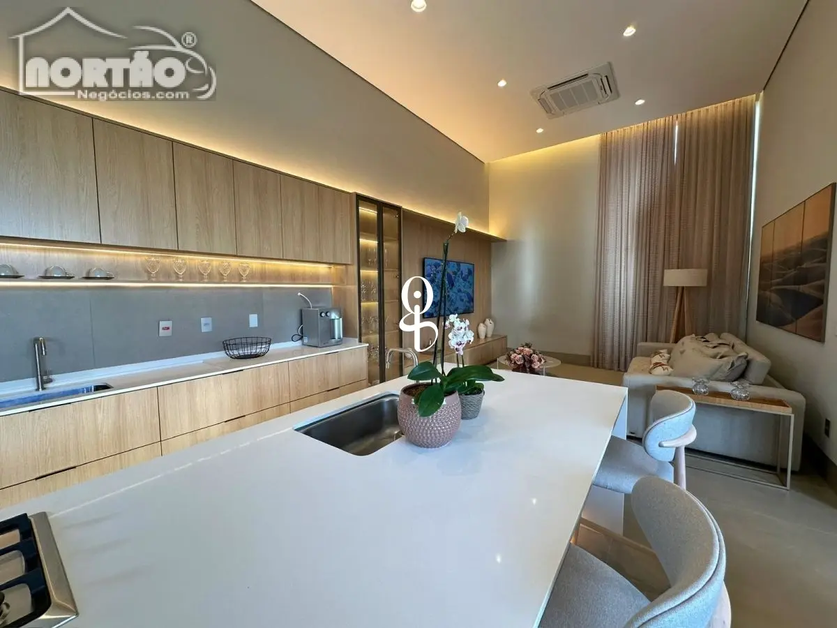 Casa, 5 quartos, 250 m² - Foto 10