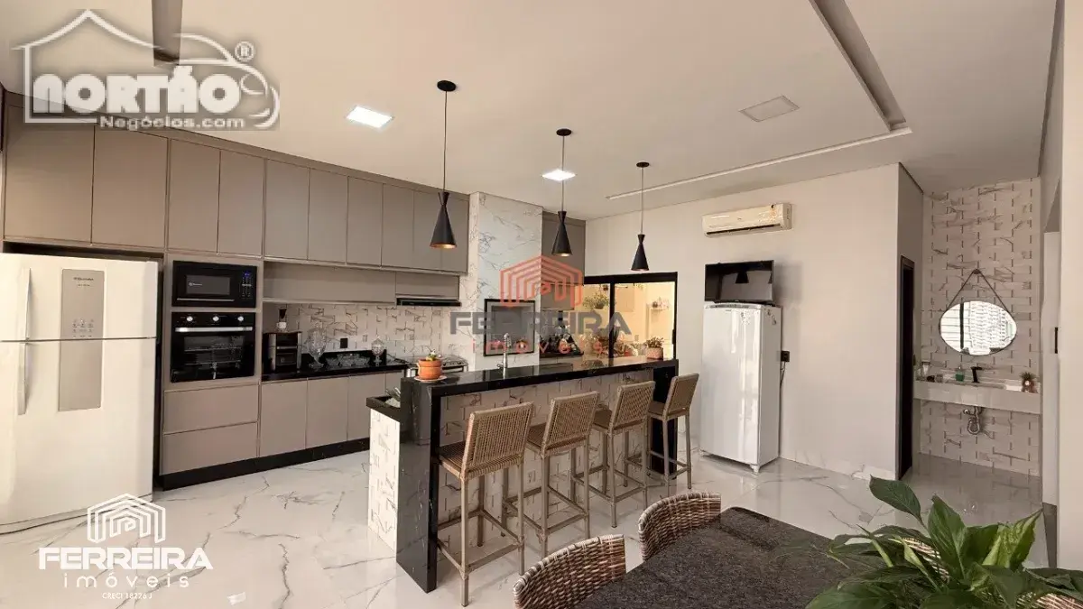Casa, 3 quartos, 206 m² - Foto 3