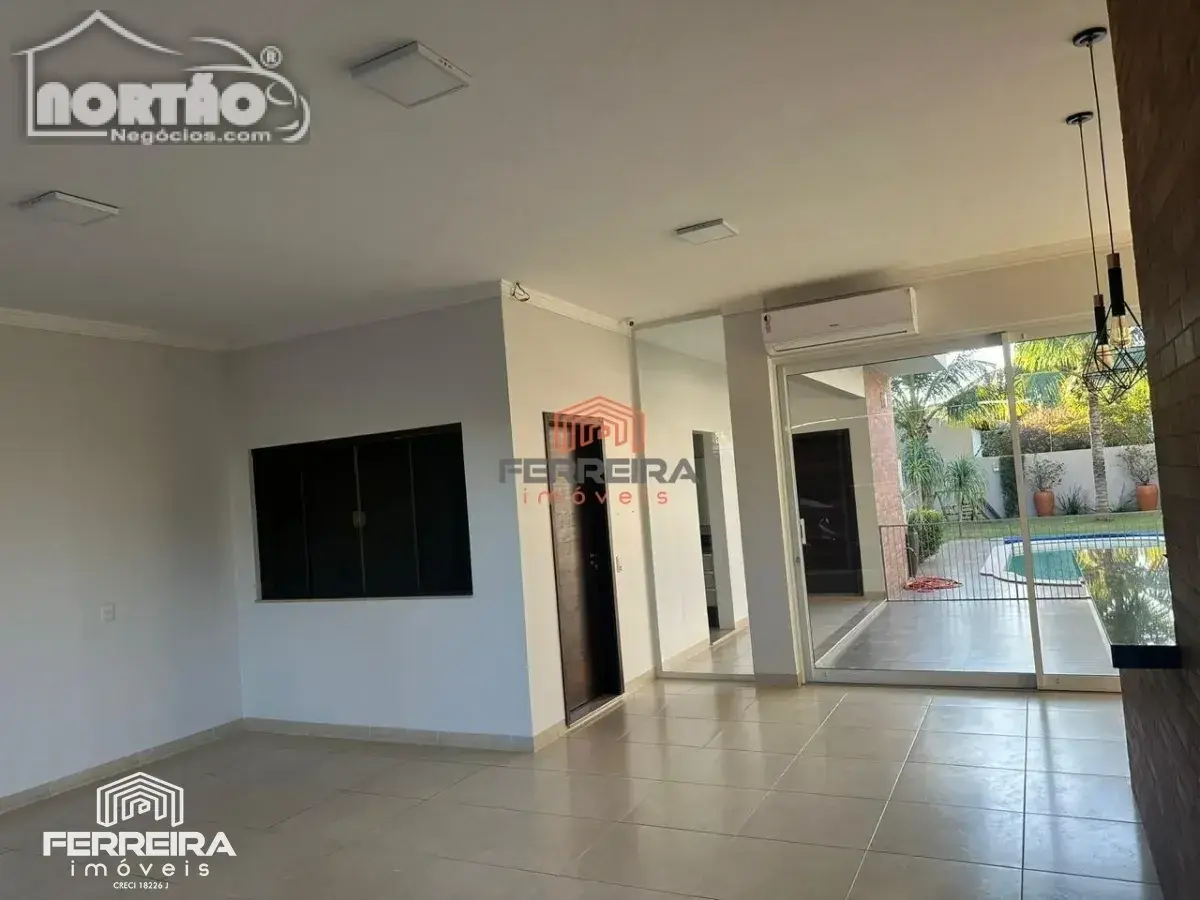 Casa, 3 quartos, 286 m² - Foto 2