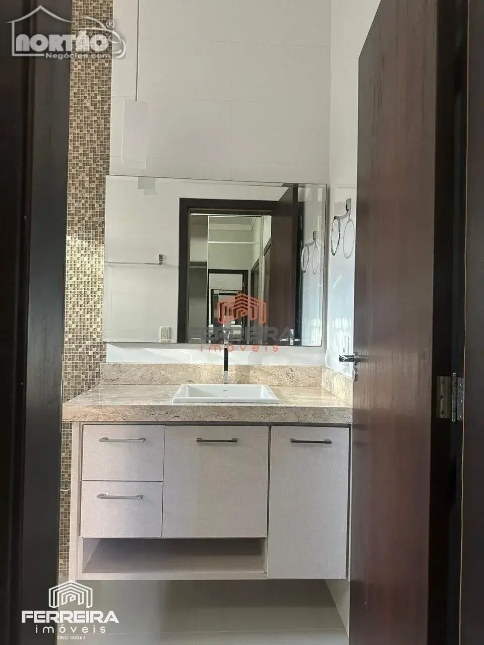 Casa, 3 quartos, 286 m² - Foto 3
