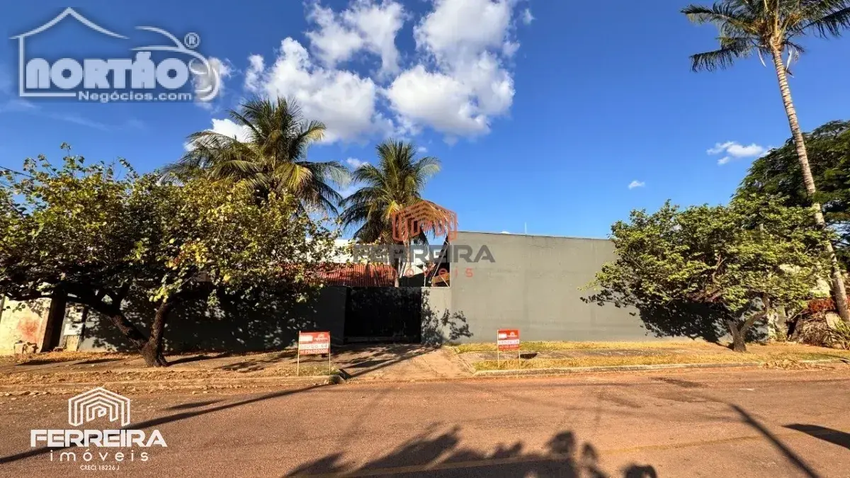 Casa, 3 quartos, 228 m² - Foto 1