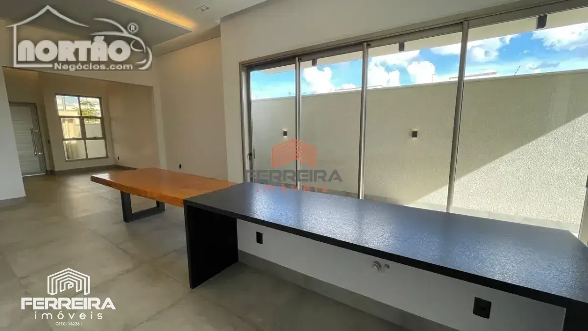 Casa, 3 quartos, 210 m² - Foto 2