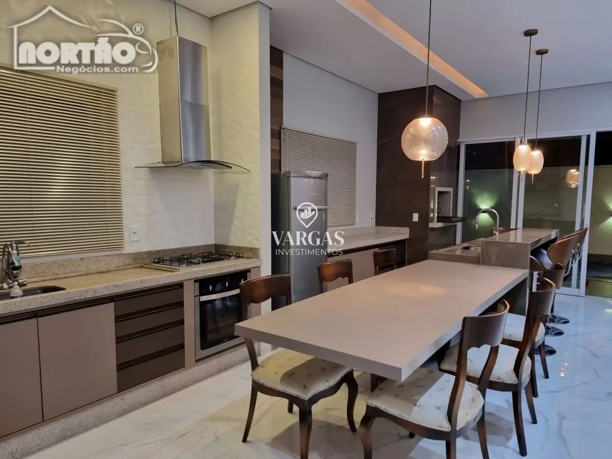 Casa, 1 quarto, 243 m² - Foto 6