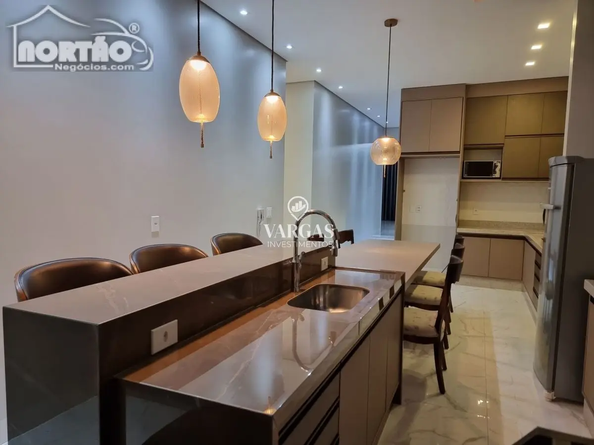 Casa, 1 quarto, 243 m² - Foto 8