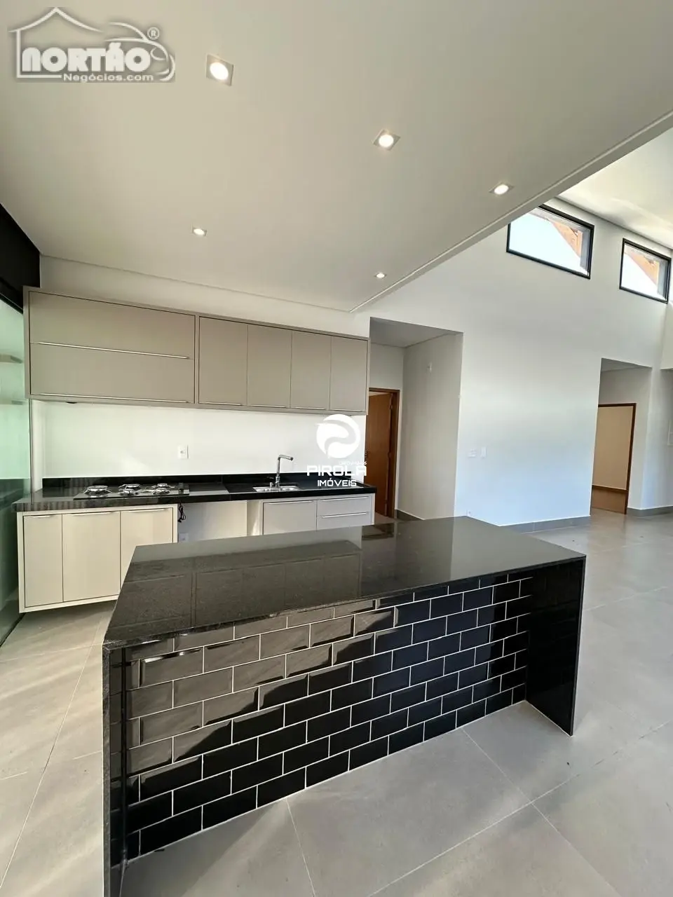 Casa, 5 quartos, 170 m² - Foto 10