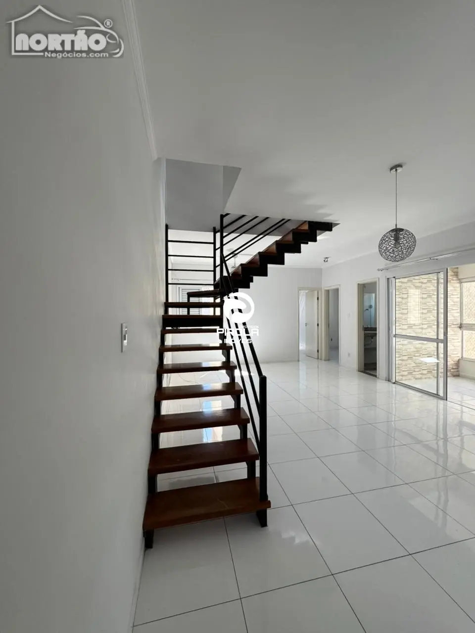 Casa, 5 quartos, 145 m² - Foto 3