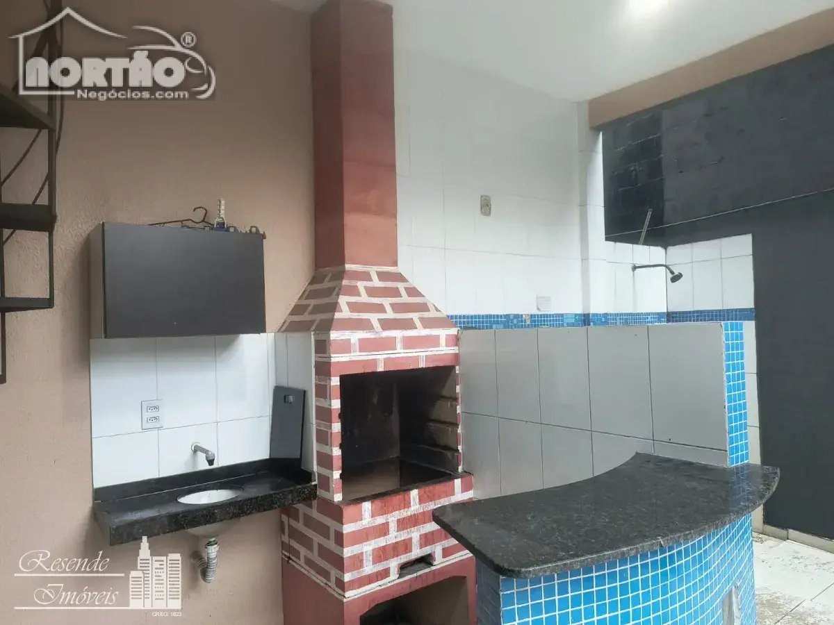 Casa, 5 quartos, 200 m² - Foto 2
